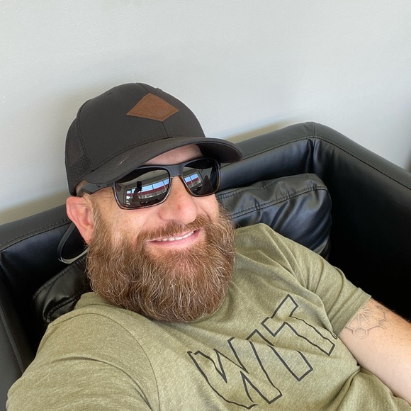 Meet your Posher, Brandon - Picture 3 of 5